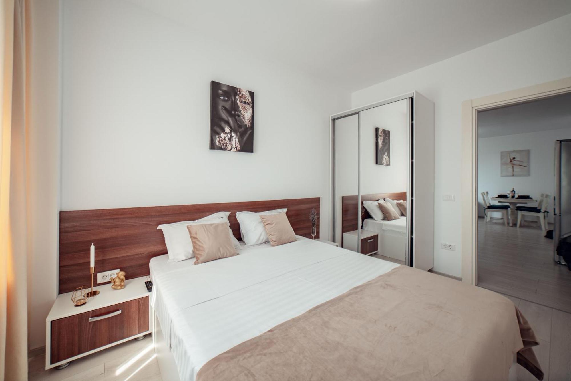 Cozy Apartments At Q Residence - Palas Mall 이아시 외부 사진